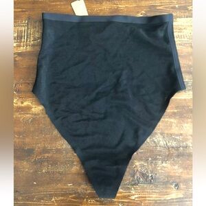 SKIMS Onyx Sheer Sculpt High Waisted Thong Size L NWT